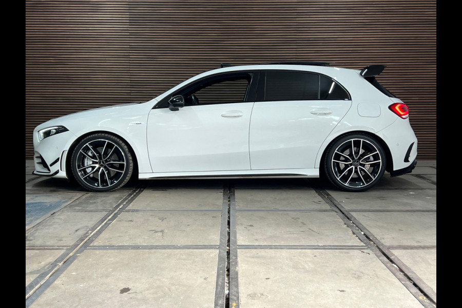 Mercedes-Benz A-Klasse AMG 35 4MATIC Night | FULL Option | Aero Pack | Performance Seats | Pano | Burmester | 360 Camera | Ambient