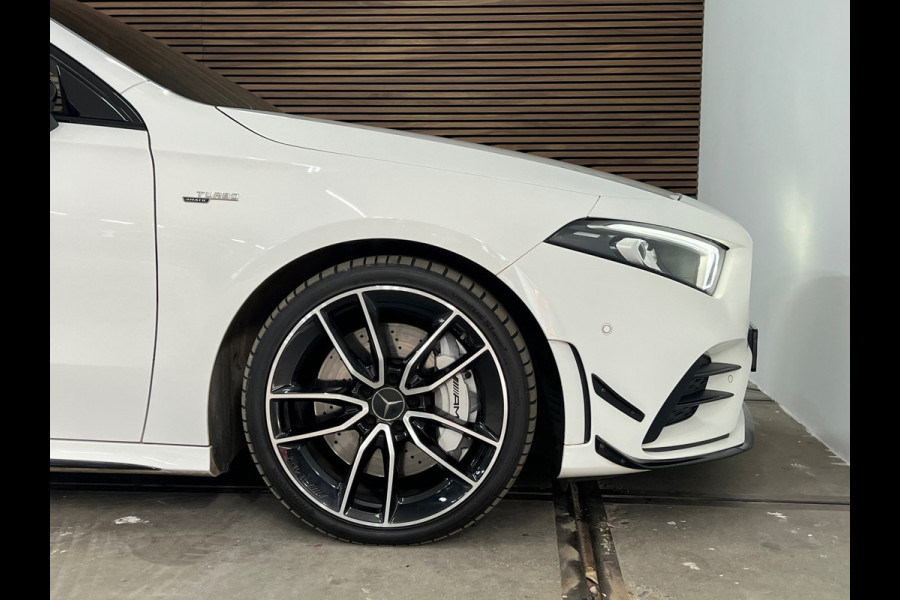 Mercedes-Benz A-Klasse AMG 35 4MATIC Night | FULL Option | Aero Pack | Performance Seats | Pano | Burmester | 360 Camera | Ambient