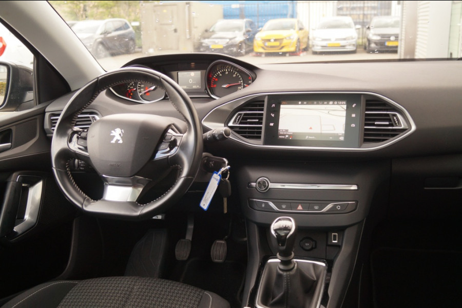 Peugeot 308 SW 1.5 BlueHDi 130pk Executive -PANO-NAVI-ECC-PDC-