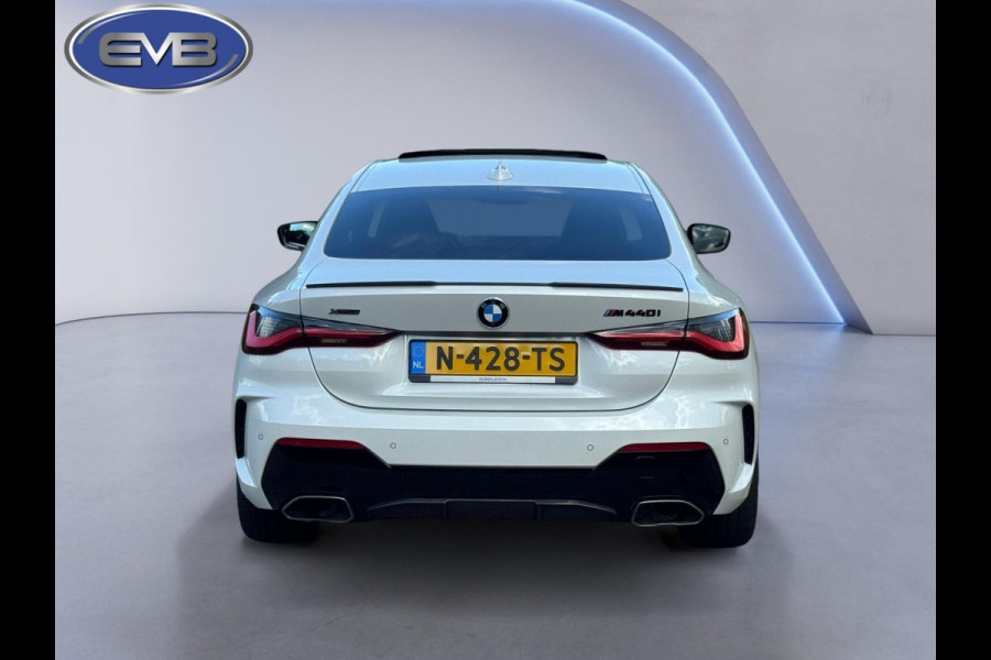 BMW 4 Serie Coupé M440i xDrive 374 pk High Executive, schuifdak, 1e eigenaar, NL auto met nationale auto pas