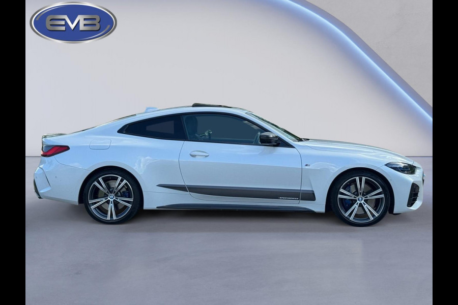 BMW 4 Serie Coupé M440i xDrive 374 pk High Executive, schuifdak, 1e eigenaar, NL auto met nationale auto pas