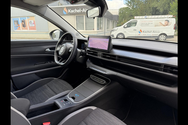 Jeep Avenger Longitude 54 kWh | Navi | Carplay | Stoelverwarming |
