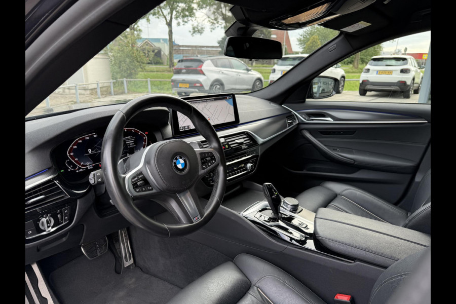 BMW 5 Serie Touring 530i Aut. M-Sport | BMW Laser | Memory | Sfeer Verlichting |