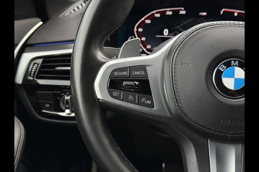 BMW 5 Serie Touring 530i Aut. M-Sport | BMW Laser | Memory | Sfeer Verlichting |