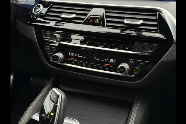 BMW 5 Serie Touring 530i Aut. M-Sport | BMW Laser | Memory | Sfeer Verlichting |