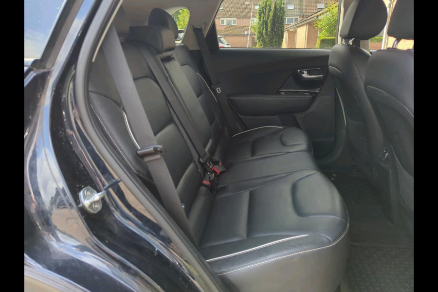 Kia e-Niro ExecutiveLine 64 kWh NL-AUTO | LEDER | STOELVERW. KOELING