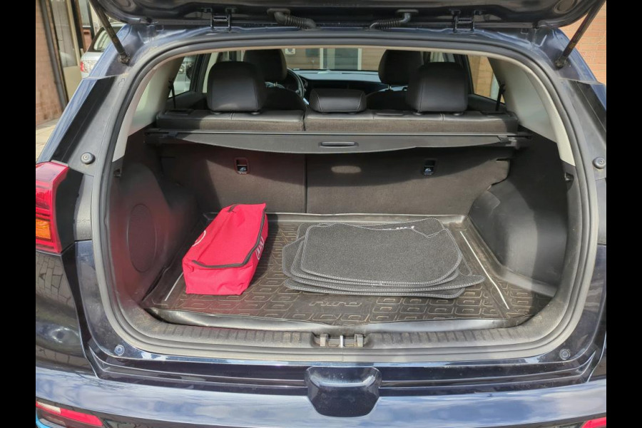 Kia e-Niro ExecutiveLine 64 kWh NL-AUTO | LEDER | STOELVERW. KOELING