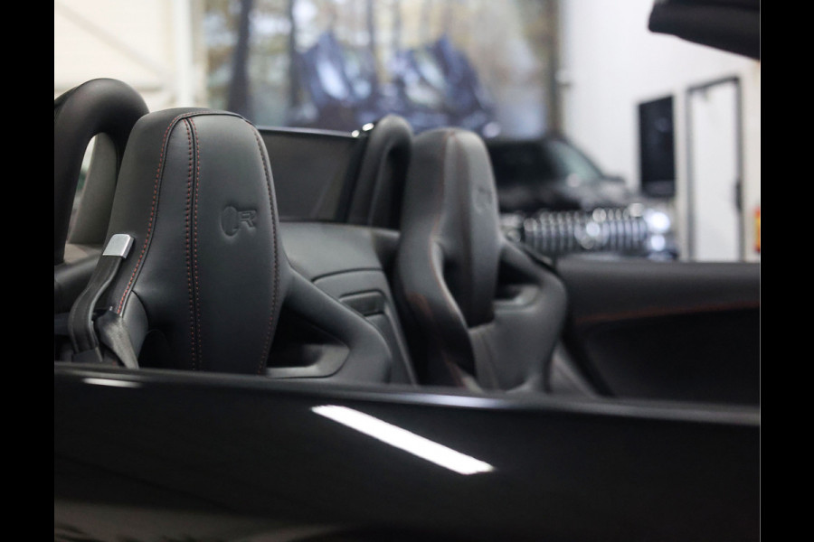 Jaguar F-Type 5.0 V8 R Convertible AWD | Historie - Camera