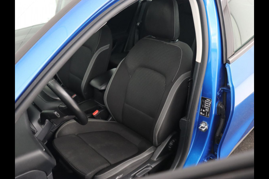 Ford Focus 1.0 EcoBoost Connected | Stoel & stuurverwarming | Camera | Adaptive cruise | Trekhaak | Carplay | Keyless | Navigatie | Climate control