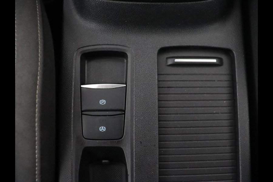 Ford Focus 1.0 EcoBoost Connected | Stoel & stuurverwarming | Camera | Adaptive cruise | Trekhaak | Carplay | Keyless | Navigatie | Climate control