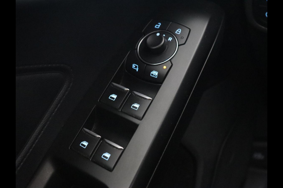 Ford Focus 1.0 EcoBoost Connected | Stoel & stuurverwarming | Camera | Adaptive cruise | Trekhaak | Carplay | Keyless | Navigatie | Climate control