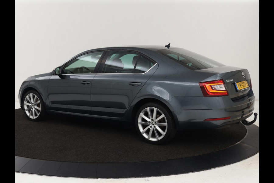 Škoda Octavia 1.0 TSI Style | Stoelverwarming | Trekhaak | Adaptive cruise | Carplay | Park Assist | Keyless | Full LED | Navigatie | Canton Sound | Climate control