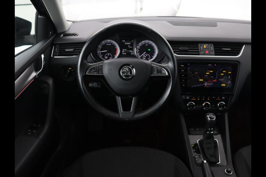 Škoda Octavia 1.0 TSI Style | Stoelverwarming | Trekhaak | Adaptive cruise | Carplay | Park Assist | Keyless | Full LED | Navigatie | Canton Sound | Climate control
