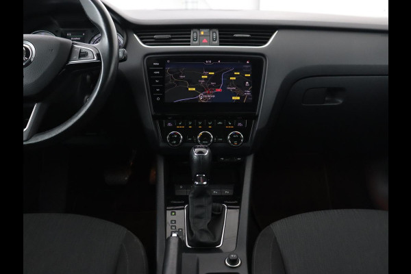 Škoda Octavia 1.0 TSI Style | Stoelverwarming | Trekhaak | Adaptive cruise | Carplay | Park Assist | Keyless | Full LED | Navigatie | Canton Sound | Climate control