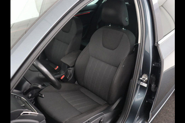 Škoda Octavia 1.0 TSI Style | Stoelverwarming | Trekhaak | Adaptive cruise | Carplay | Park Assist | Keyless | Full LED | Navigatie | Canton Sound | Climate control