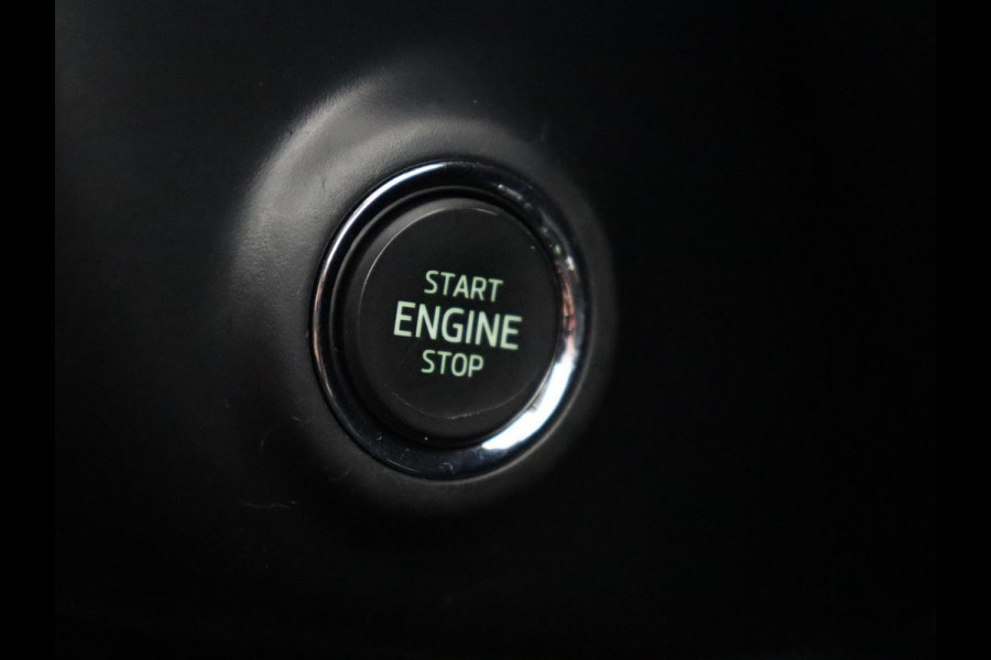 Škoda Octavia 1.0 TSI Style | Stoelverwarming | Trekhaak | Adaptive cruise | Carplay | Park Assist | Keyless | Full LED | Navigatie | Canton Sound | Climate control