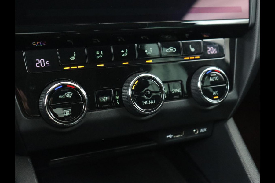 Škoda Octavia 1.0 TSI Style | Stoelverwarming | Trekhaak | Adaptive cruise | Carplay | Park Assist | Keyless | Full LED | Navigatie | Canton Sound | Climate control