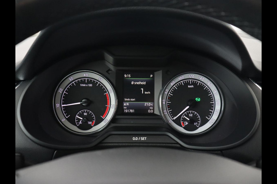 Škoda Octavia 1.0 TSI Style | Stoelverwarming | Trekhaak | Adaptive cruise | Carplay | Park Assist | Keyless | Full LED | Navigatie | Canton Sound | Climate control