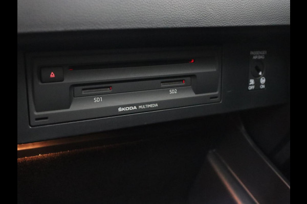 Škoda Octavia 1.0 TSI Style | Stoelverwarming | Trekhaak | Adaptive cruise | Carplay | Park Assist | Keyless | Full LED | Navigatie | Canton Sound | Climate control
