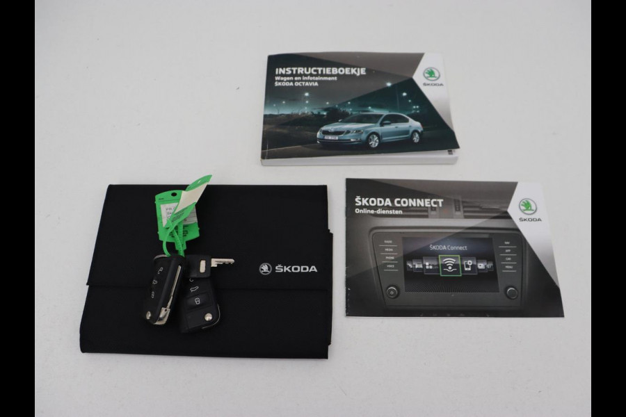 Škoda Octavia 1.0 TSI Style | Stoelverwarming | Trekhaak | Adaptive cruise | Carplay | Park Assist | Keyless | Full LED | Navigatie | Canton Sound | Climate control