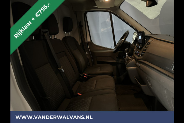 Ford Transit 2.0 TDCI 131pk L3H2 Euro6 *Rijklaar Direct Rijden* Airco | Camera | Navigatie | Apple Carplay | Android Auto Cruisecontrol, Parkeersensoren, Elektrisch verstelbare bestuurdersstoel, Verwarmde voorruit, Stoelverwarming, Bijrijdersbank