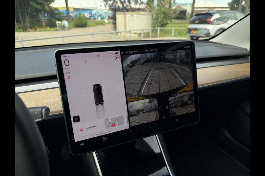 Tesla Model 3 Long Range AWD Dual | Autopilot | Panorama | Leder |