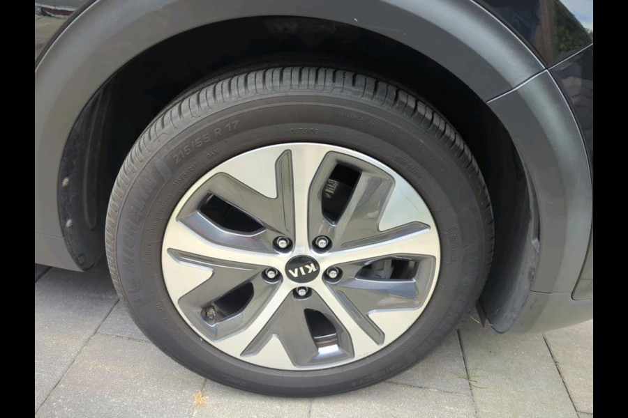 Kia e-Niro ExecutiveLine 64 kWh LED | LEDER | NAVI | STOELKOELING