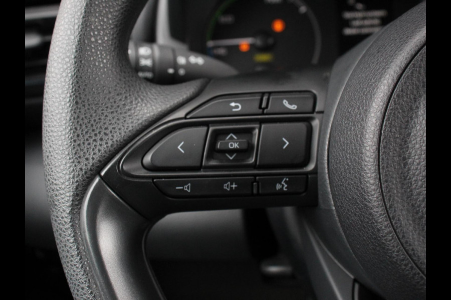 Mazda 2 Hybrid 1.5 Prime-line Airco Adaptieve cruise control Achteruitrijcamera Lane assist Radio Apple Carplay/ Android auto