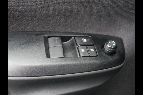 Mazda 2 Hybrid 1.5 Prime-line Airco Adaptieve cruise control Achteruitrijcamera Lane assist Radio Apple Carplay/ Android auto