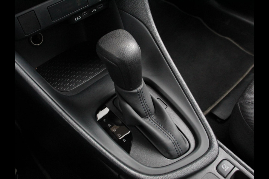 Mazda 2 Hybrid 1.5 Prime-line Airco Adaptieve cruise control Achteruitrijcamera Lane assist Radio Apple Carplay/ Android auto