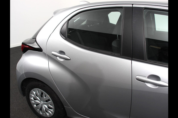 Mazda 2 Hybrid 1.5 Prime-line Airco Adaptieve cruise control Achteruitrijcamera Lane assist Radio Apple Carplay/ Android auto