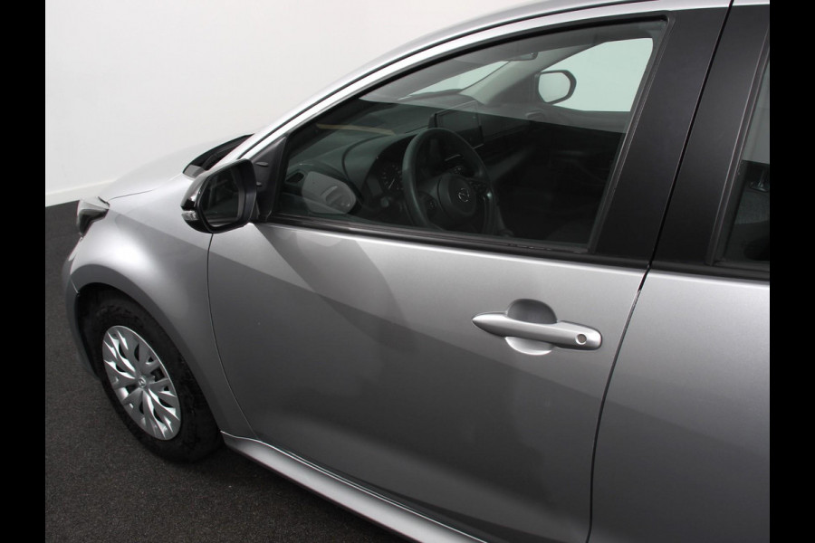 Mazda 2 Hybrid 1.5 Prime-line Airco Adaptieve cruise control Achteruitrijcamera Lane assist Radio Apple Carplay/ Android auto