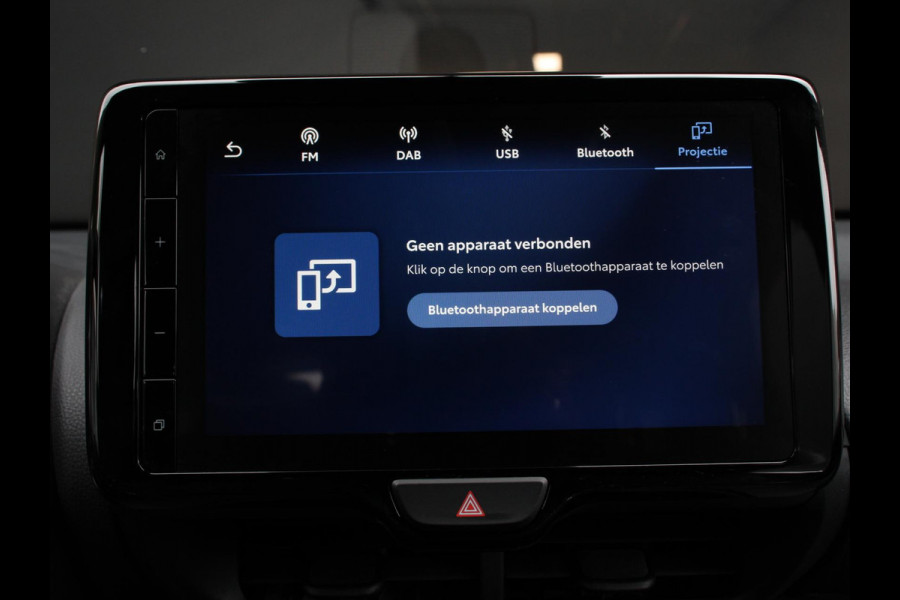 Mazda 2 Hybrid 1.5 Prime-line Airco Adaptieve cruise control Achteruitrijcamera Lane assist Radio Apple Carplay/ Android auto