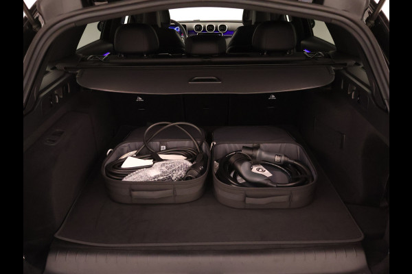 Mercedes-Benz C-Klasse Estate 300 e Star Edition AMG Line | Trekhaak | Parkeerpakket met achteruitrijcamera | EASY PACK achterklep | USB-pakket | Antidiefstalpakket GUARD 360° Plus | High-performance led-koplampen |