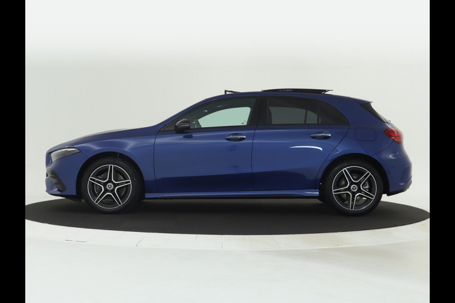 Mercedes-Benz A-Klasse 250 e Star Edition AMG Line Plus | Nightpakket | Antidiefstalpakket URBAN GUARD PLUS | Dodehoekassistent | Extra USB-poorten | Parkeerpakket met achteruitrijcamera | KEYLESS GO |