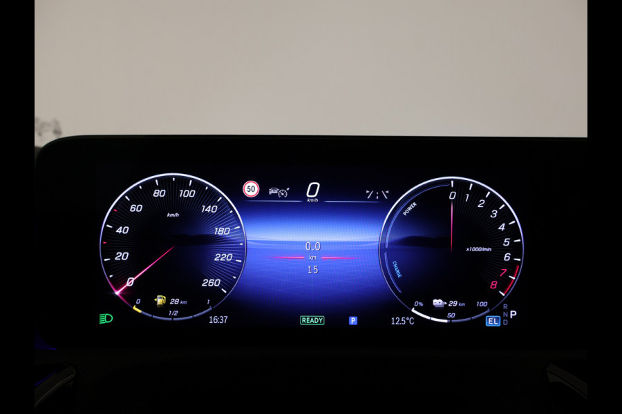 Mercedes-Benz A-Klasse 250 e Star Edition AMG Line Plus | Nightpakket | Antidiefstalpakket URBAN GUARD PLUS | Dodehoekassistent | Extra USB-poorten | Parkeerpakket met achteruitrijcamera | KEYLESS GO |
