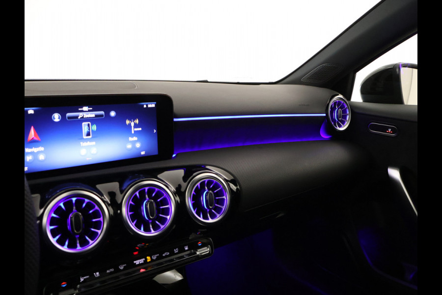 Mercedes-Benz A-Klasse 250 e Star Edition AMG Line Plus | Nightpakket | Antidiefstalpakket URBAN GUARD PLUS | Dodehoekassistent | Extra USB-poorten | Parkeerpakket met achteruitrijcamera | KEYLESS GO |