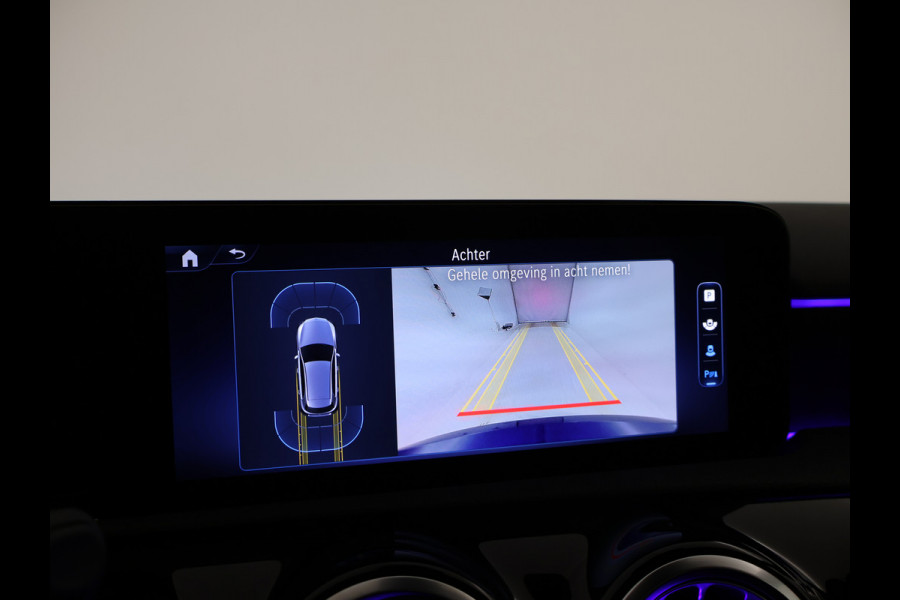 Mercedes-Benz A-Klasse 250 e Star Edition AMG Line Plus | Nightpakket | Antidiefstalpakket URBAN GUARD PLUS | Dodehoekassistent | Extra USB-poorten | Parkeerpakket met achteruitrijcamera | KEYLESS GO |