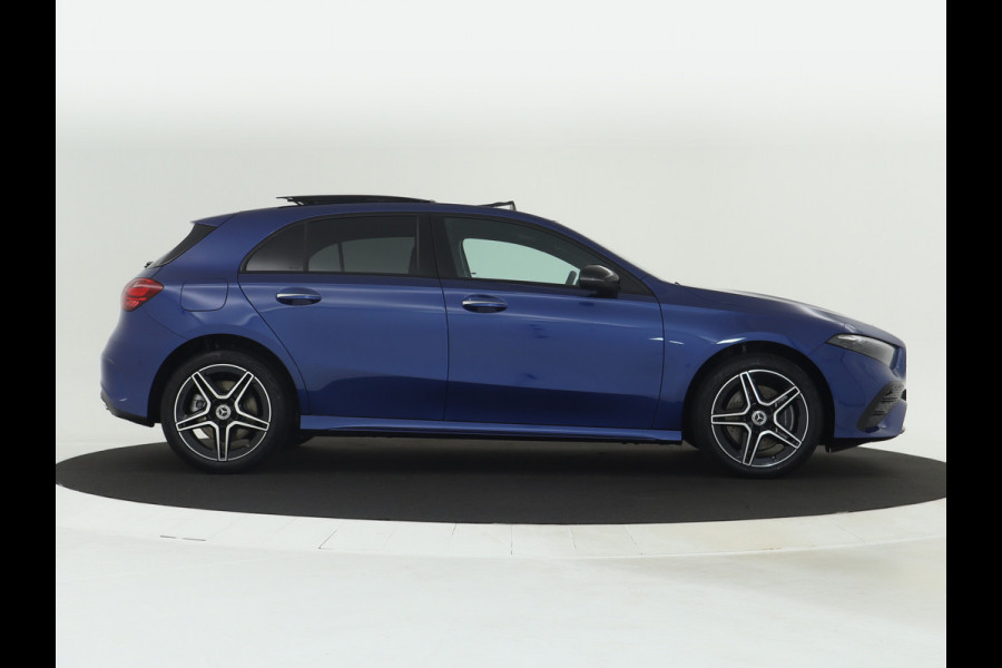 Mercedes-Benz A-Klasse 250 e Star Edition AMG Line Plus | Nightpakket | Antidiefstalpakket URBAN GUARD PLUS | Dodehoekassistent | Extra USB-poorten | Parkeerpakket met achteruitrijcamera | KEYLESS GO |