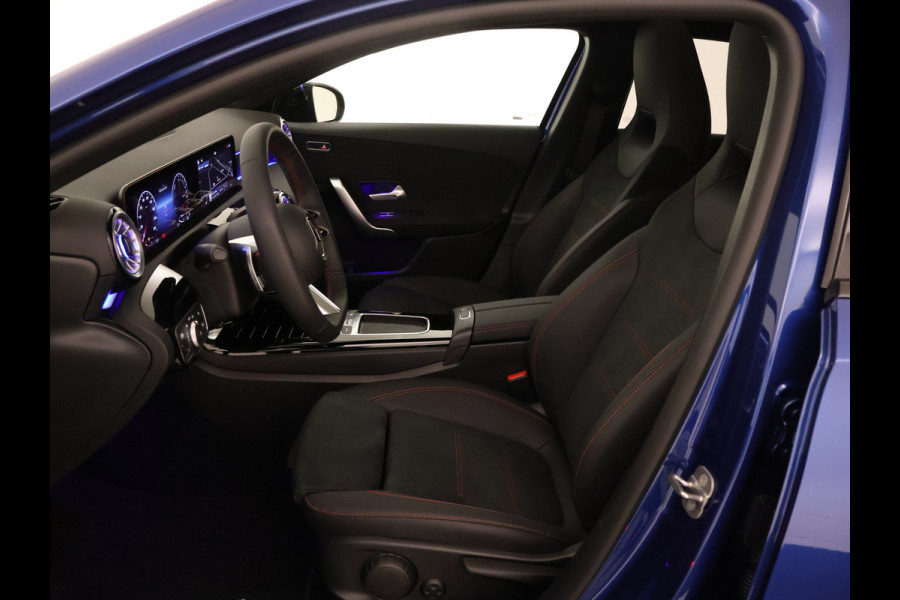 Mercedes-Benz A-Klasse 250 e Star Edition AMG Line Plus | Nightpakket | Antidiefstalpakket URBAN GUARD PLUS | Dodehoekassistent | Extra USB-poorten | Parkeerpakket met achteruitrijcamera | KEYLESS GO |