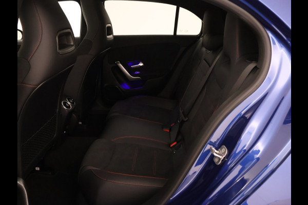 Mercedes-Benz A-Klasse 250 e Star Edition AMG Line Plus | Nightpakket | Antidiefstalpakket URBAN GUARD PLUS | Dodehoekassistent | Extra USB-poorten | Parkeerpakket met achteruitrijcamera | KEYLESS GO |