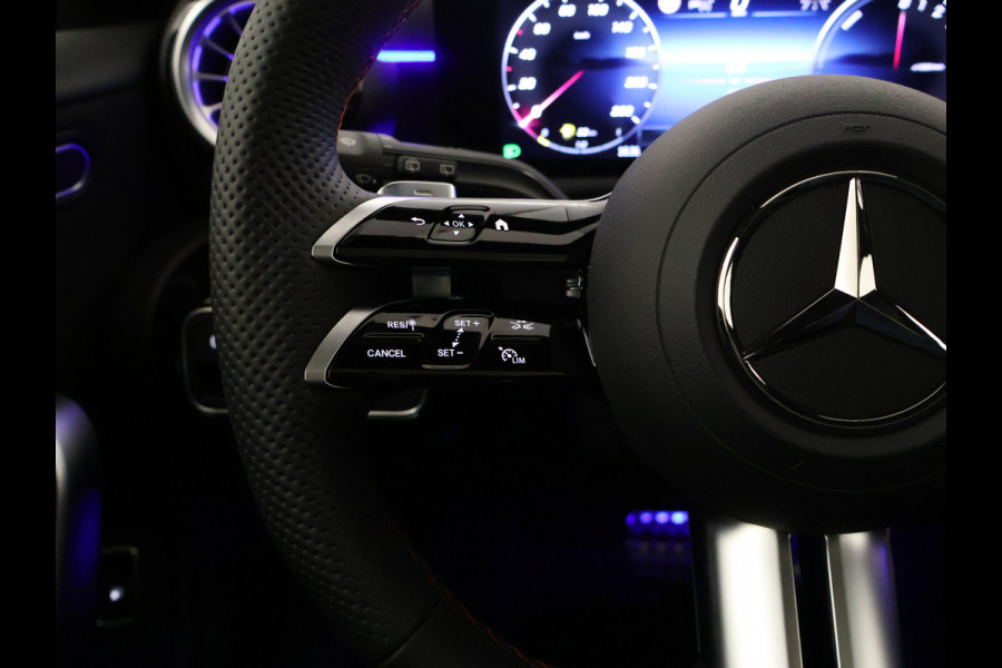 Mercedes-Benz A-Klasse 250 e Star Edition AMG Line Plus | Nightpakket | Antidiefstalpakket URBAN GUARD PLUS | Dodehoekassistent | Extra USB-poorten | Parkeerpakket met achteruitrijcamera | KEYLESS GO |