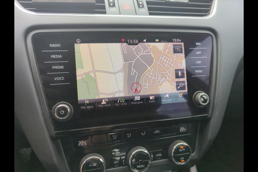 Škoda Octavia Combi 1.5 TSI Greentech Sport Business AUTOMAAT | NAVI | NL-AUTO