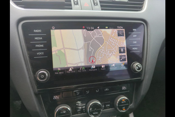 Škoda Octavia Combi 1.5 TSI Greentech Sport Business AUTOMAAT | NAVI | NL-AUTO