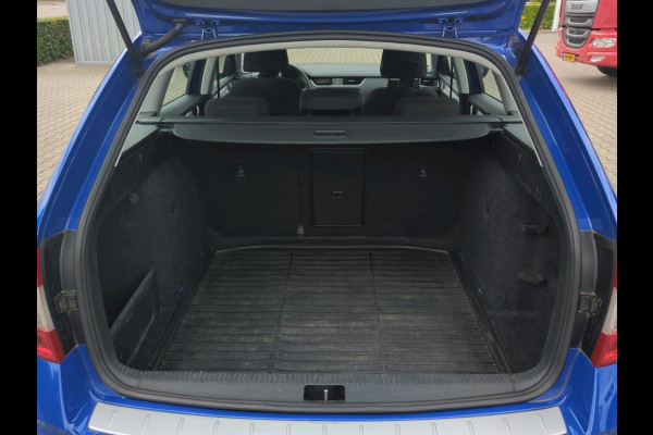Škoda Octavia Combi 1.5 TSI Greentech Sport Business AUTOMAAT | NAVI | NL-AUTO