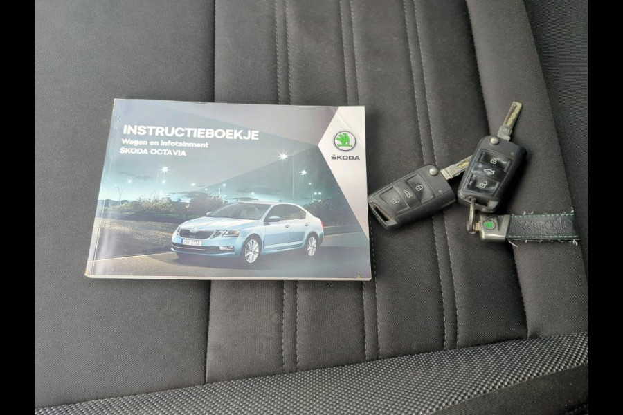 Škoda Octavia Combi 1.5 TSI Greentech Sport Business AUTOMAAT | NAVI | NL-AUTO