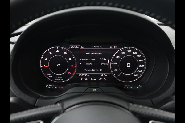 Audi A3 35 TFSI Advance Sport | Stoelverwarming | Carplay | Virtual Cockpit | Sportstoelen | Full LED | Navigatie | Half leder | Climate control | DAB | S Line
