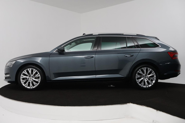 Škoda Superb Combi 1.5 TSI ACT Business Edition (PANORAMADAK, TREKHAAK, STOELVERWARMING, ACHTERUITRIJCAMERA, GOED ONDERHOUDEN)