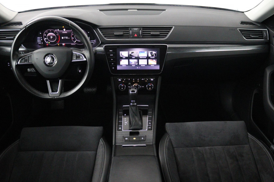 Škoda Superb Combi 1.5 TSI ACT Business Edition (PANORAMADAK, TREKHAAK, STOELVERWARMING, ACHTERUITRIJCAMERA, GOED ONDERHOUDEN)