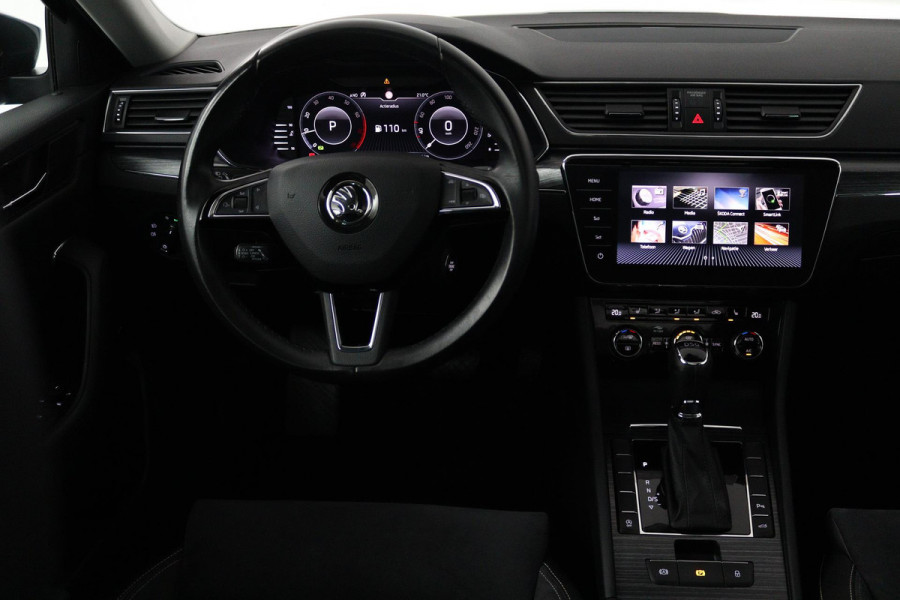Škoda Superb Combi 1.5 TSI ACT Business Edition (PANORAMADAK, TREKHAAK, STOELVERWARMING, ACHTERUITRIJCAMERA, GOED ONDERHOUDEN)